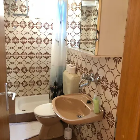 B3