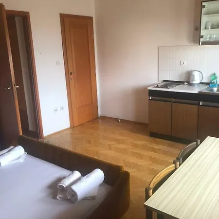 B3 3* Baska Voda