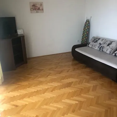 B3